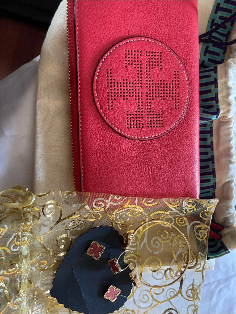 like new Tory Burch large wallet bundle - Picture 1 of 3